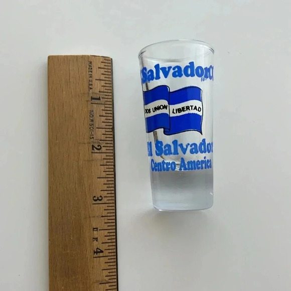 El Salvador Shot Glass - Picture 4 of 4